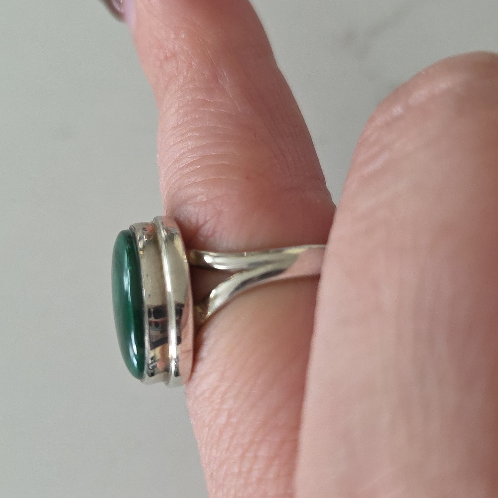 Genuine Sterling Silver & Malachite Ring - Picture 2 of 3
